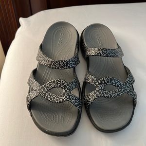 Women Mickey Mouse design crocs